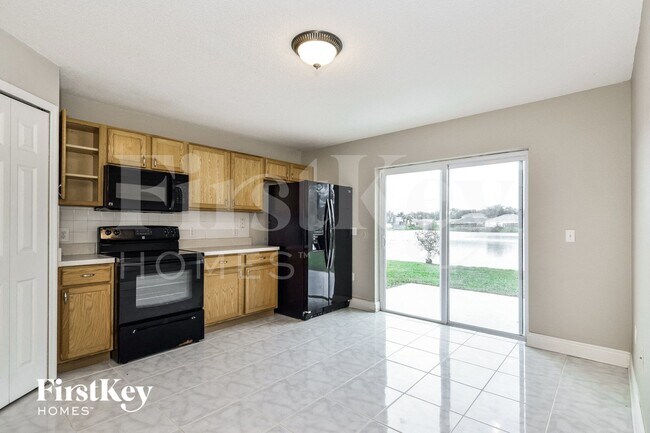 Foto del edificio - 3808 McKinley Dr