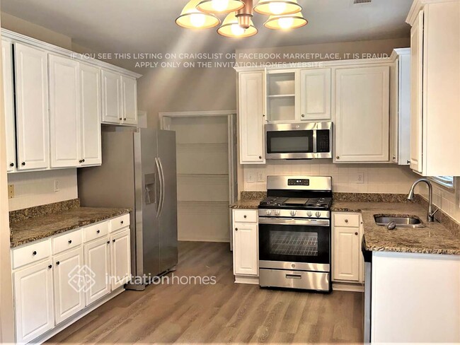 Foto del edificio - 1625 Hill Crossing Ct