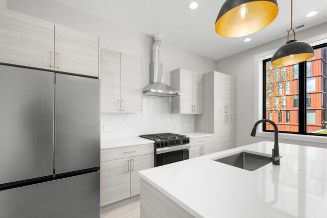 Foto del edificio - 1331 W Taylor St