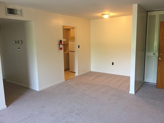 Building Photo - Bart Villa Apartments