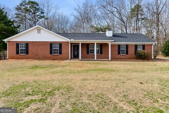 Building Photo - 138 Michelle Dr