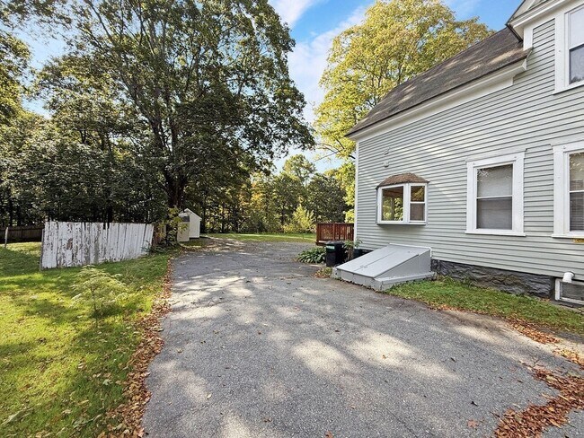 Foto del edificio - 52 Littleton Rd