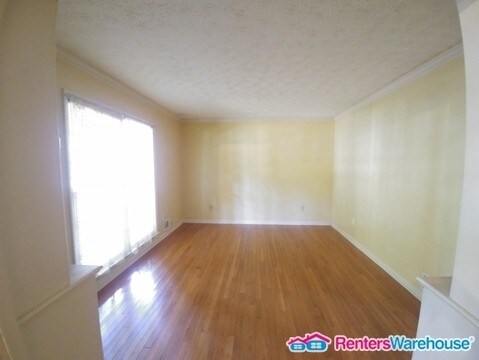 Building Photo - 891 Providence Dr