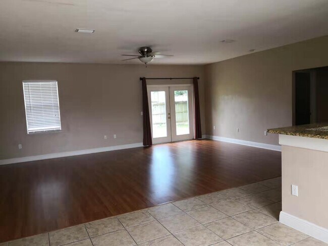 Living - 7969 SW 87th Ter