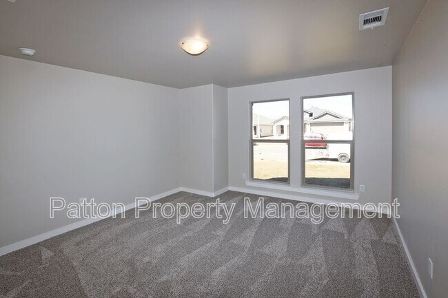 Foto del edificio - 1539 Lullwater Rd