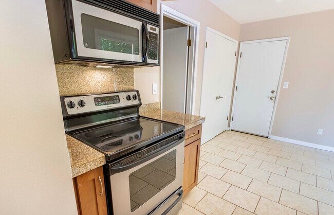 Foto del edificio - 9610 SW Washington Pl