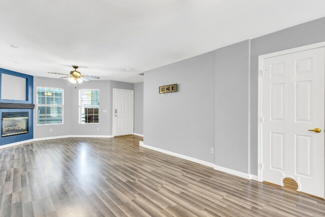 Foto del edificio - 1505 N Center St