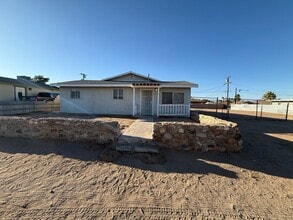 Building Photo - 1032 W Coronado Ave