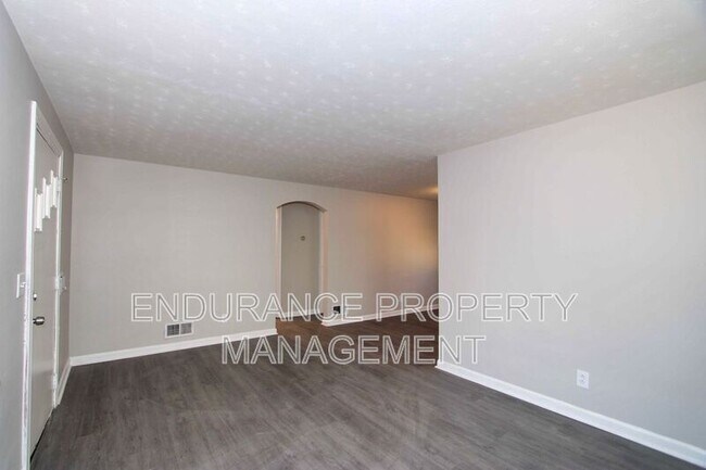 Foto del edificio - 855 Academy Ave