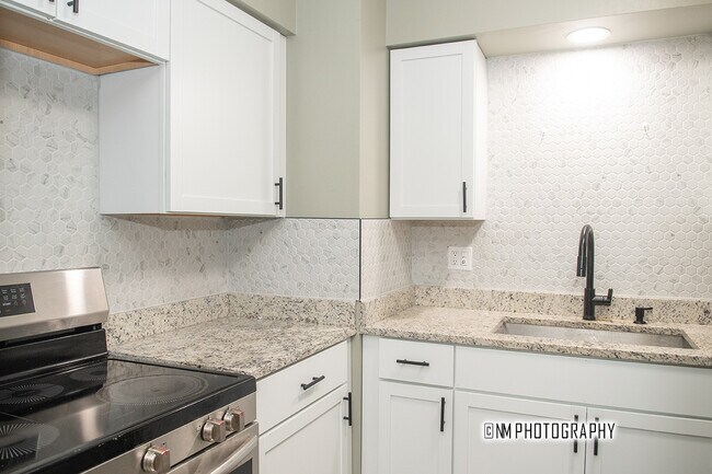 Foto del edificio - 314 Lathrop Ave