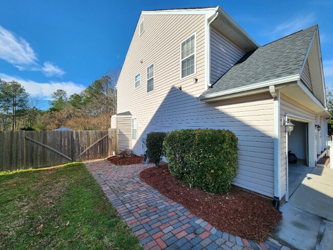 Foto del edificio - 6341 Willowlawn Dr