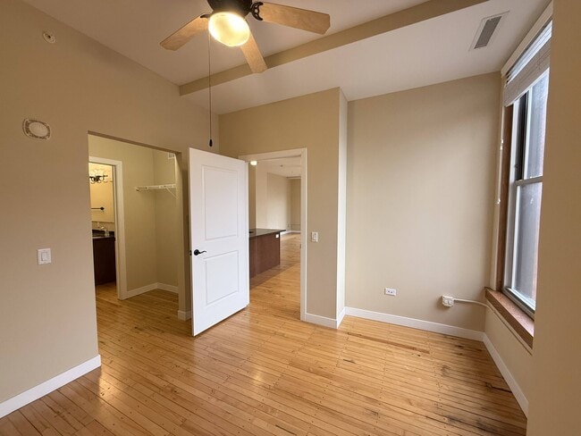 Interior Photo - Pioneer Endicott