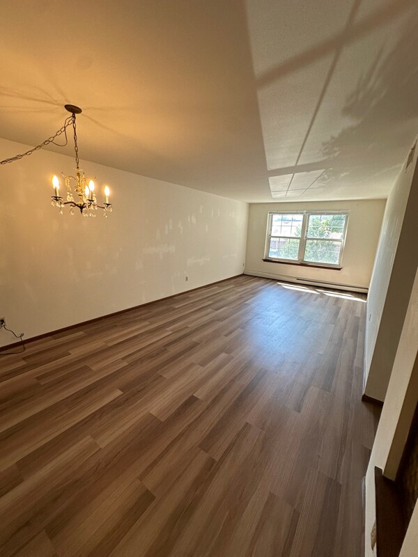 Foto del edificio - 4333 N Oakland Ave