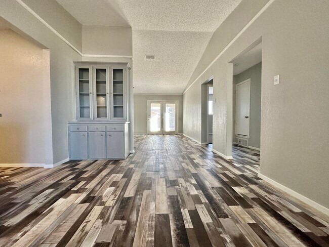 Foto del edificio - 504 N Englewood Ave