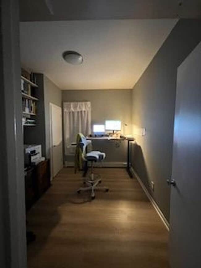 Foto del edificio - Spacious 3BR (or 2BR + Office) w/ In-Unit Laundry – Renovated, Near Yale SOM