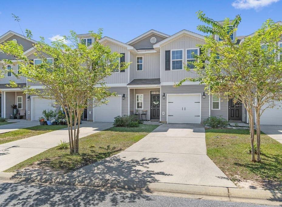 Primary Photo - 145 Iron Horse Dr E