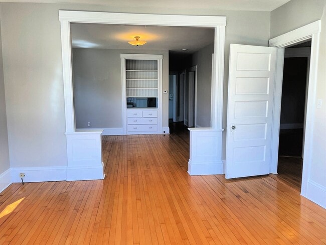 Building Photo - 29 June St