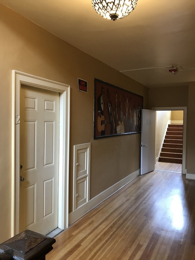 Hallway on main level - 1211 Pacific Ave