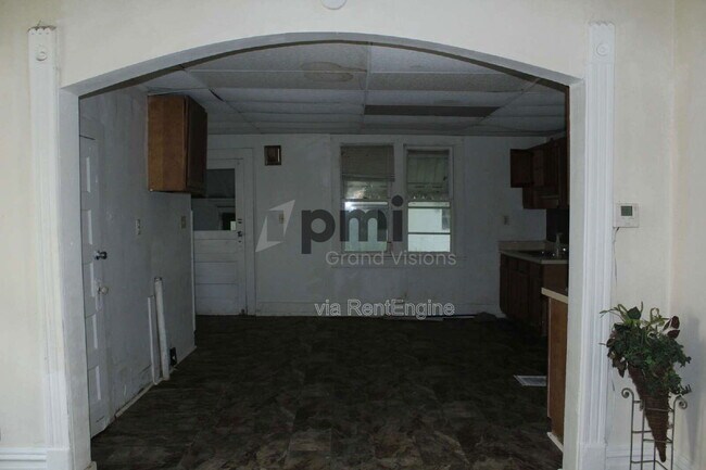 Foto del edificio - 1657 E Main St