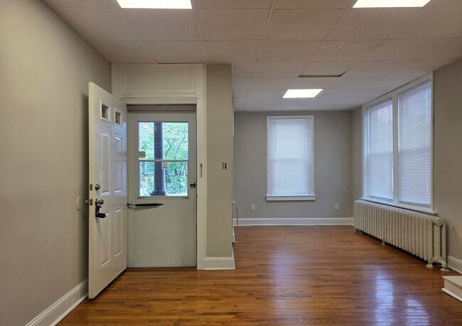 Foto del edificio - 1024 N Adams St
