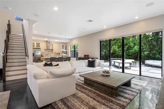 Building Photo - 15874 SW 136 Way
