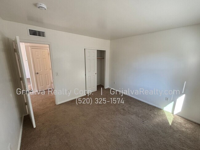 Foto del edificio - 3641 E Monte Vista Dr