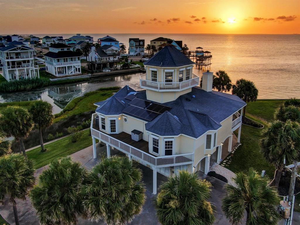 Foto principal - 22621 Bay Point Dr