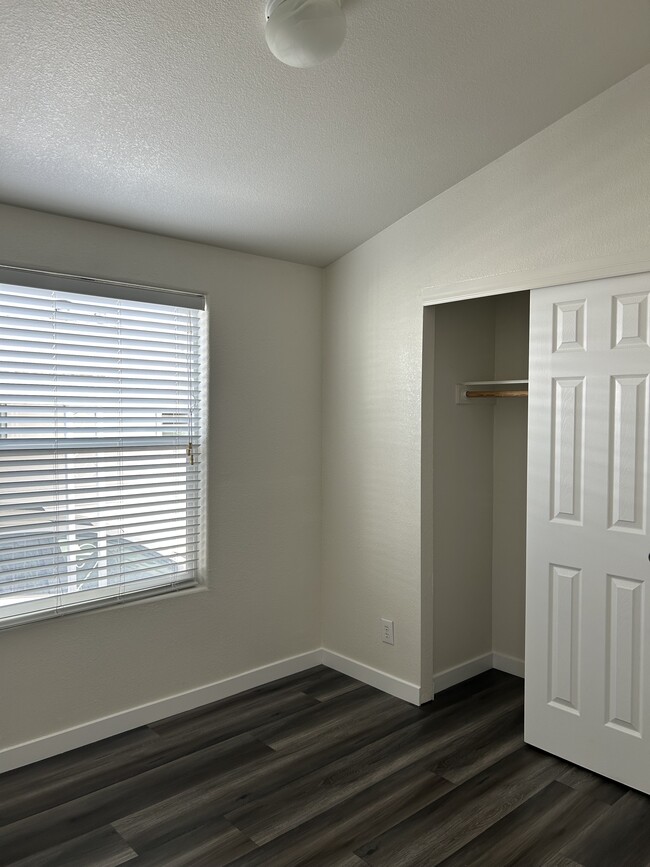 Dormitorio secundario - Garden West Estates (55+ Senior)