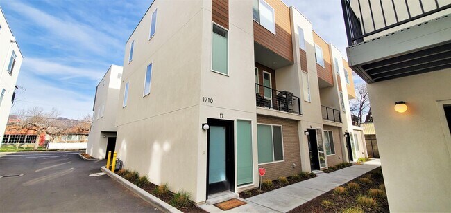 Building Photo - 1710 S W Temple