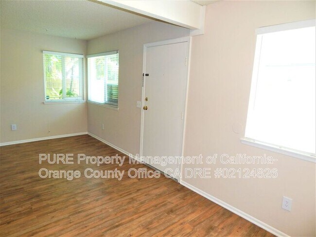 Foto del edificio - 4634 Via Vista Cir