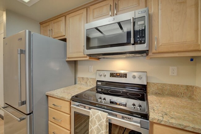 Photo - 2Bd/1Ba Bellevue Condo