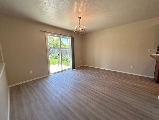 Foto del edificio - 6386 Mistyglen~Beautiful home in Devonshir...