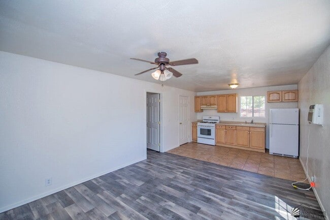 Building Photo - 251 S 17th Ave