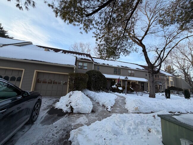 Foto del edificio - 107 Provincetown Ct