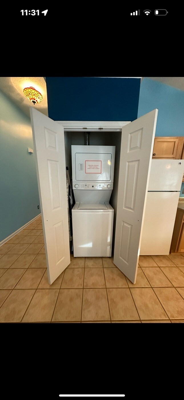 Building Photo - 1145 Telluride Dr