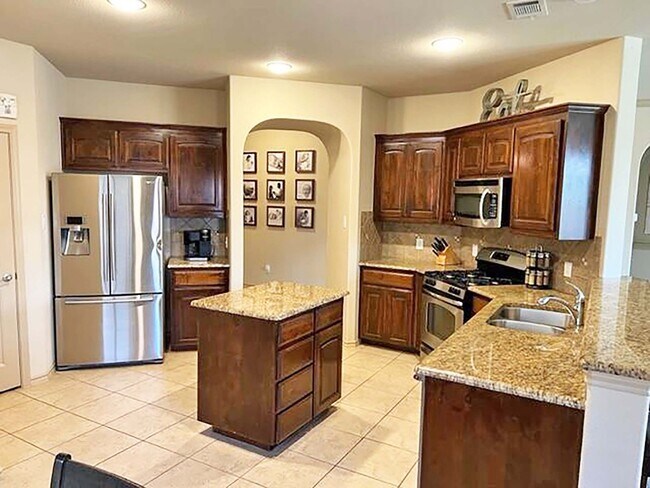 Foto del edificio - Beautiful 3 Bdrm 2 Bath Home in Fort Worth Texas - Near Haslet