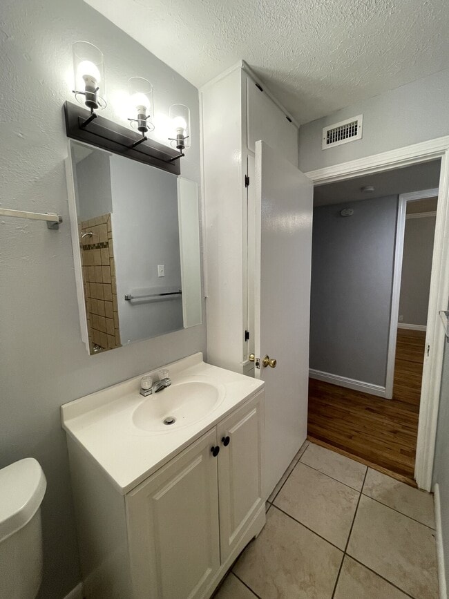 Building Photo - 4434 Kirkwood Drive