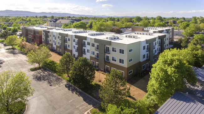Primary Photo - Oakridge Crossing Senior Community