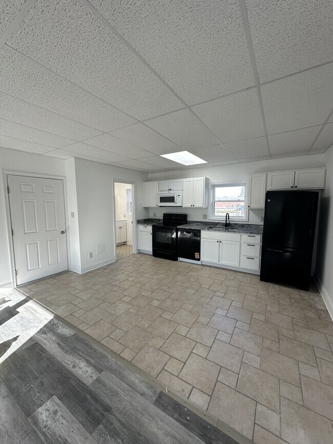 Foto del edificio - 113 E Middle St