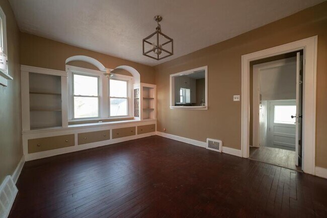 Foto del edificio - 3725 W 133rd St