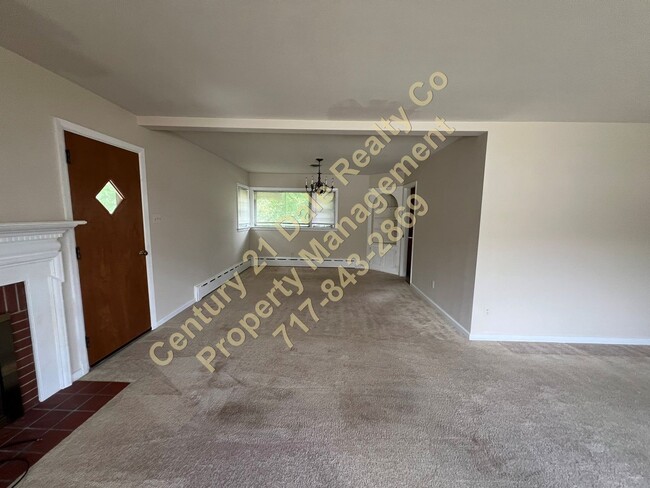 Building Photo - 3 BR, 3 Bath home in Red Lion School District