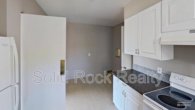 Building Photo - 1520 E Pikes Peak Ave