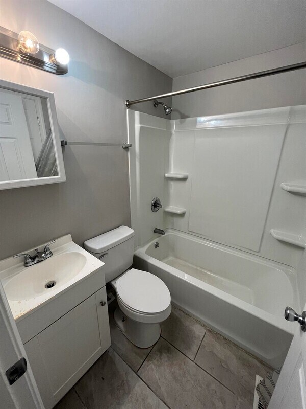 Building Photo - 4807 Saddlebrook Ln