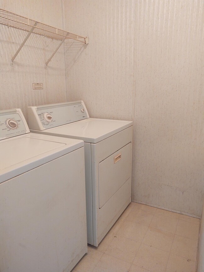 Foto del edificio - 104 W Apple Blossom Ln