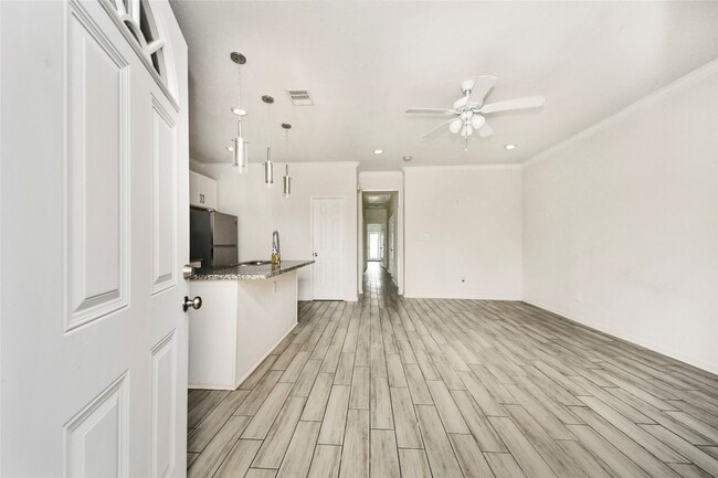 Foto del edificio - 7980 Ethel St