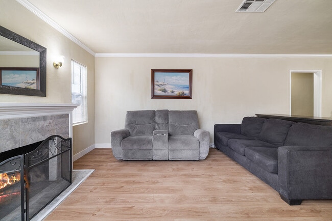 Foto del edificio - 11050 Keswick St