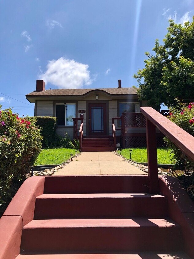 Foto principal - Craftman Style Home in North Park! Blacks ...