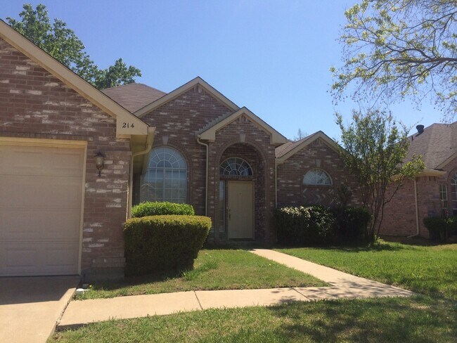 Building Photo - 214 E Lynn Creek Dr