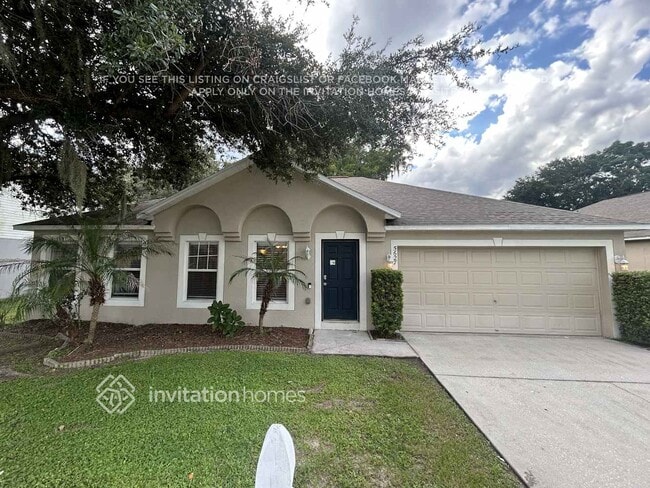 Building Photo - 5627 Oakwood Knoll Dr