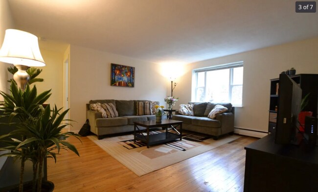 Foto del edificio - 65 Colborne Rd